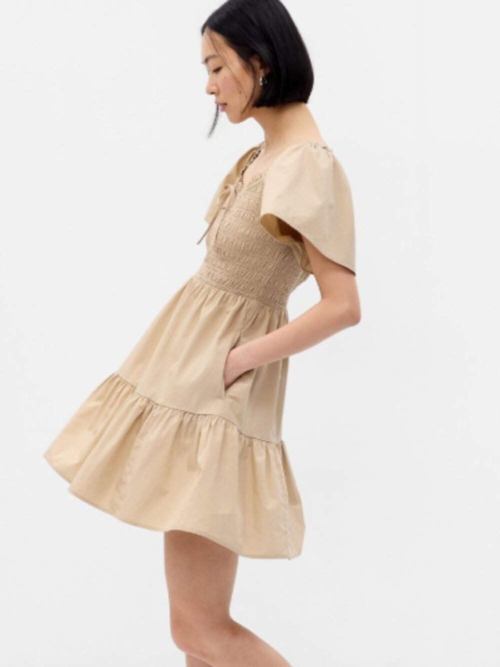 Gap Smocked Tiered Mini Dress in Beige Size Small